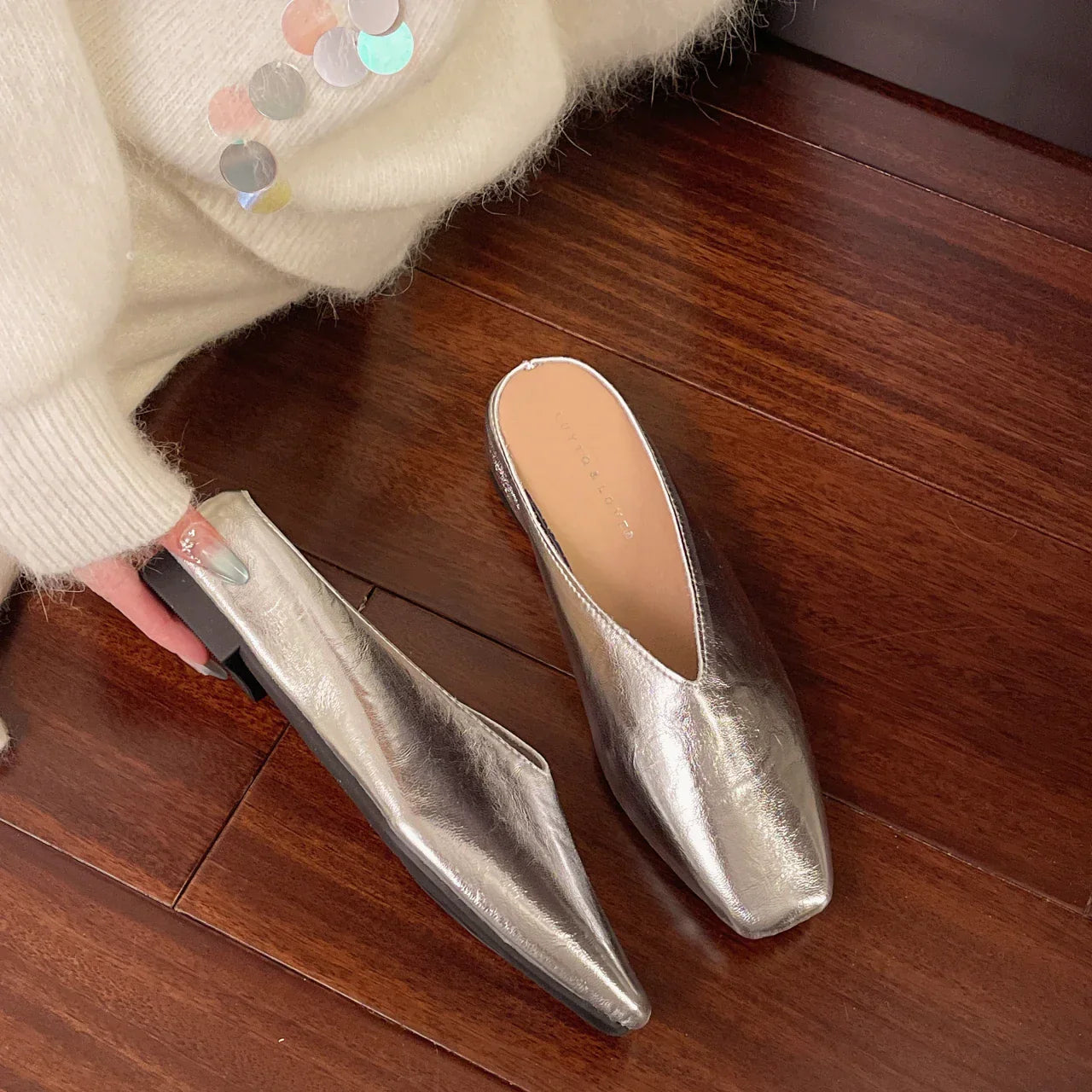 Women’s Minimalist Square Toe Mules