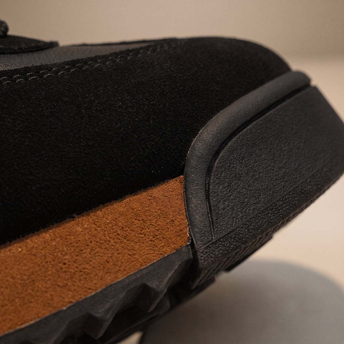 Men's Suede Texture Runners with Cushioned Insole Side